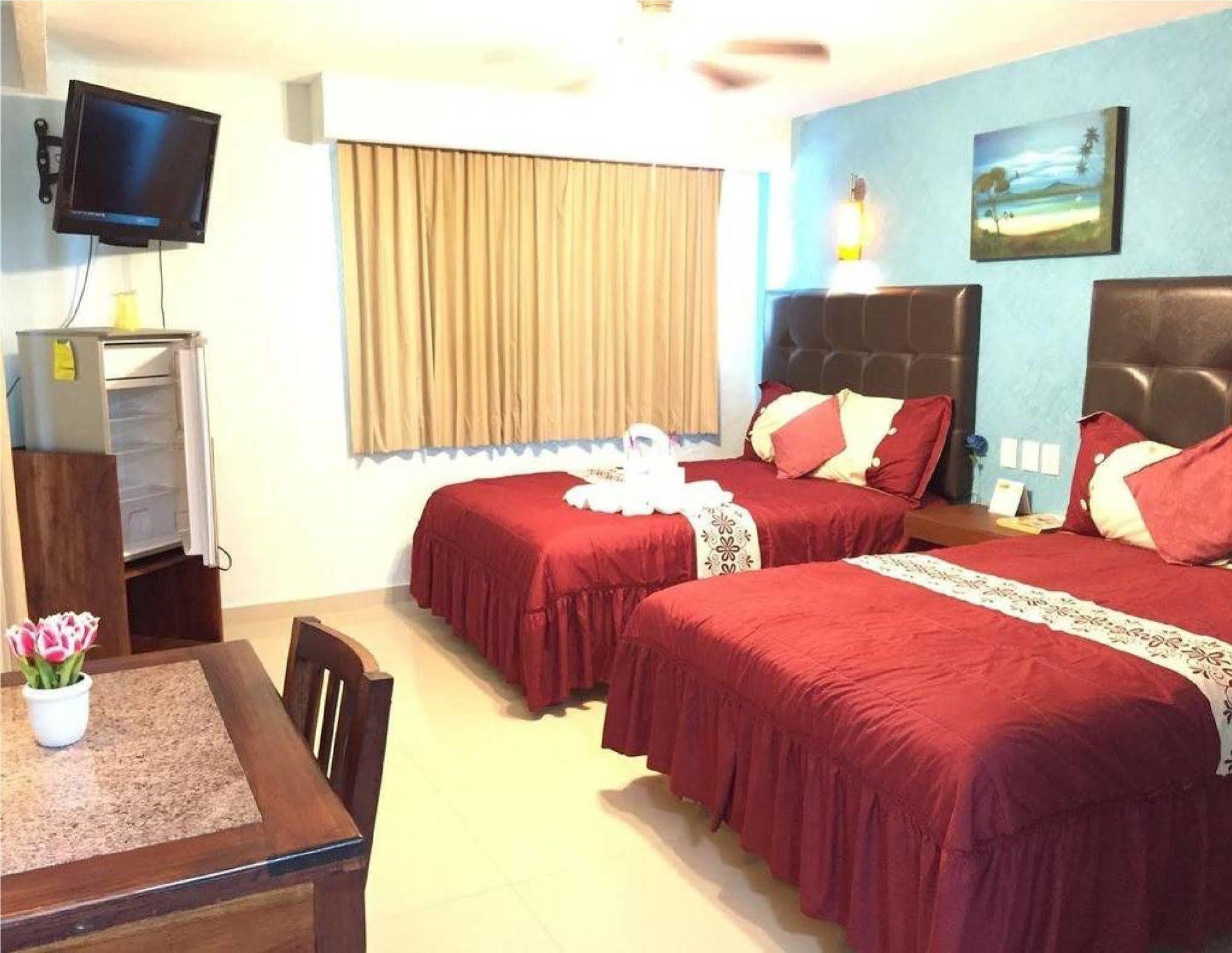 Hotel Isleno Исла Мухерес Екстериор снимка